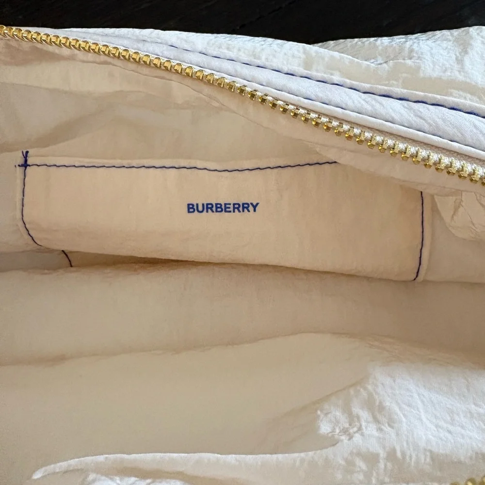 Burberry beauty cosmetic pouch